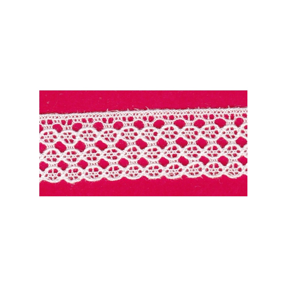 Puntilla de hilo blanco 7D