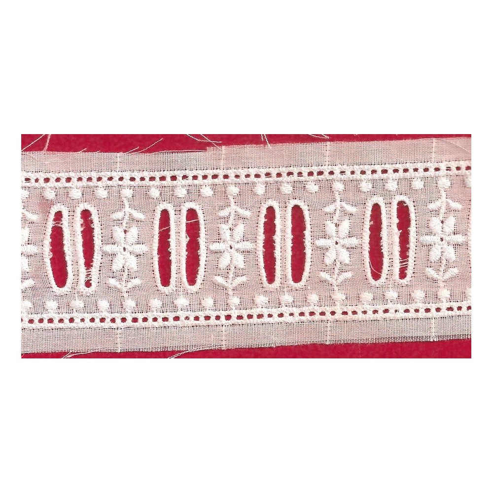 Pasacintas de tira bordada blanca Ref.20C