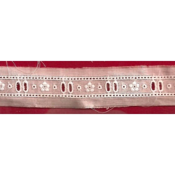 Pasacintas de tira bordada blanca Ref.25I