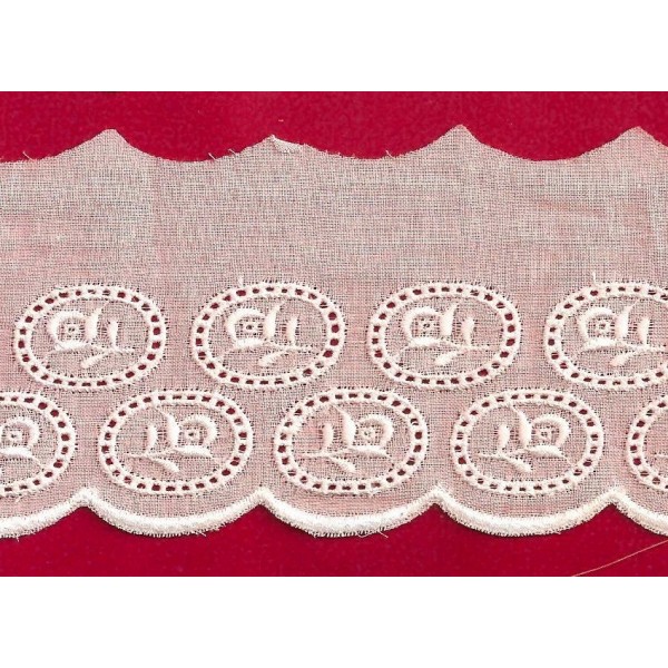 Puntilla de tira bordada blanca Ref.30H