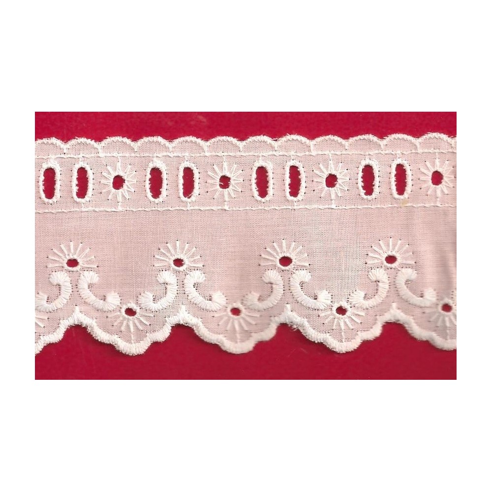 Puntilla de tira bordada blanca Ref.32B