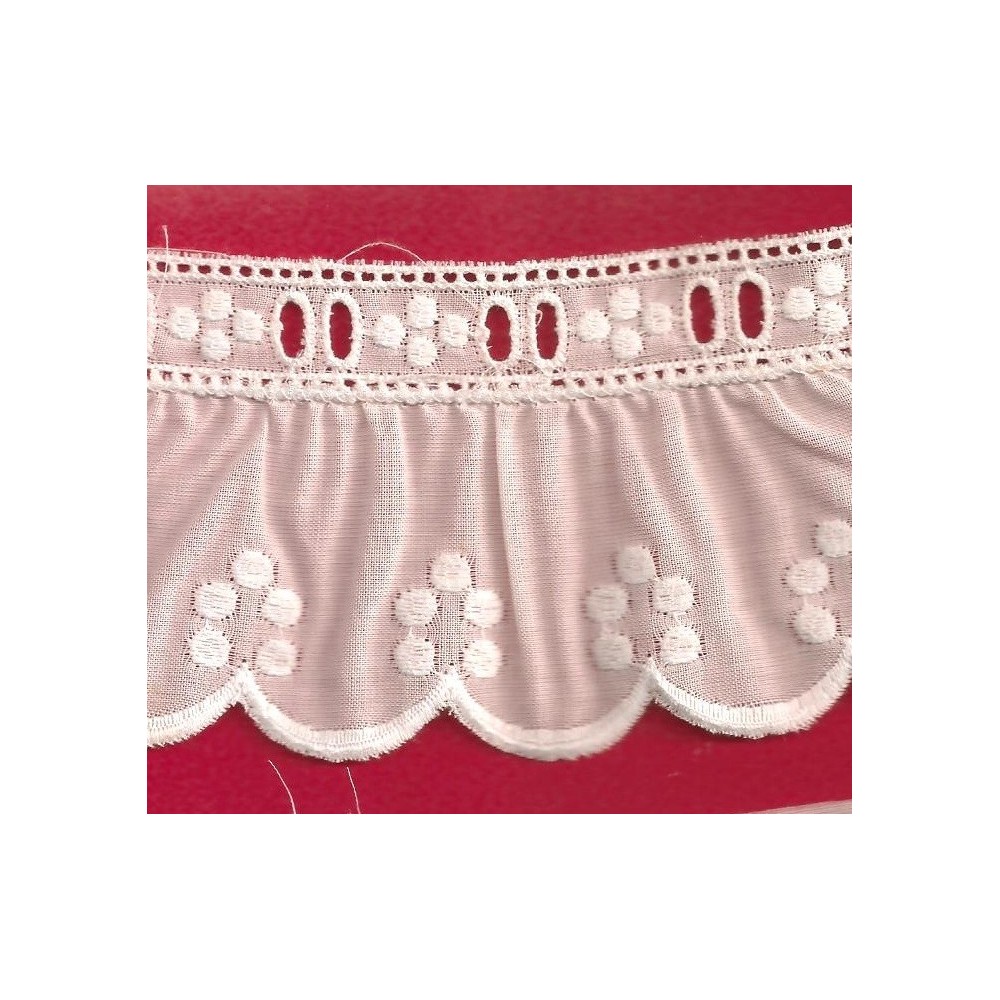Puntilla de tira bordada blanca Ref.35A