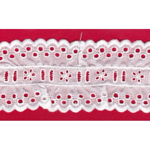 Pasacintas de tira bordada blanca Ref.38A
