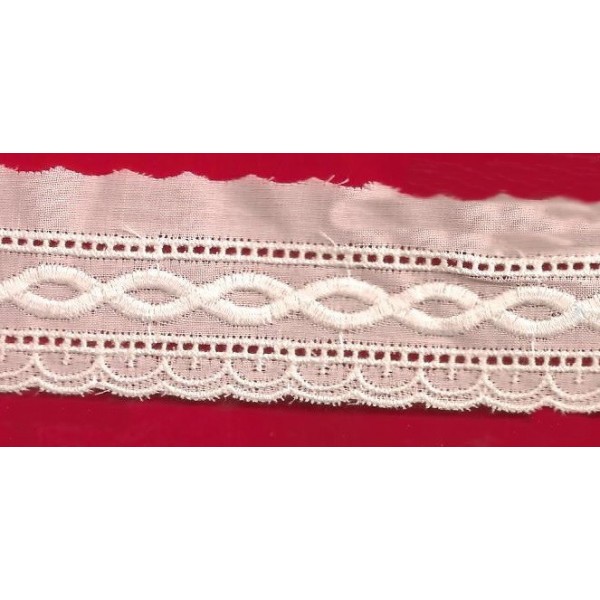Puntilla de tira bordada beige Ref.15F