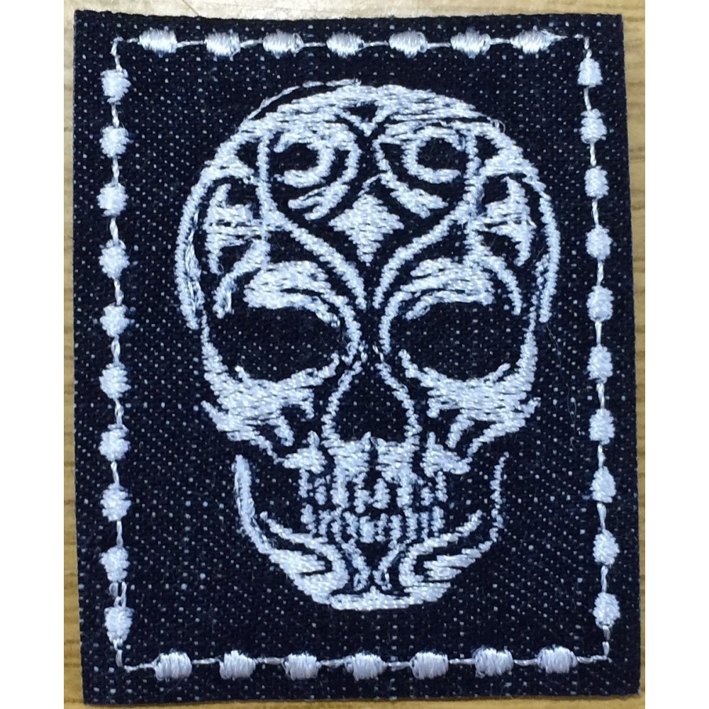 pegatina para ropa con Calavera